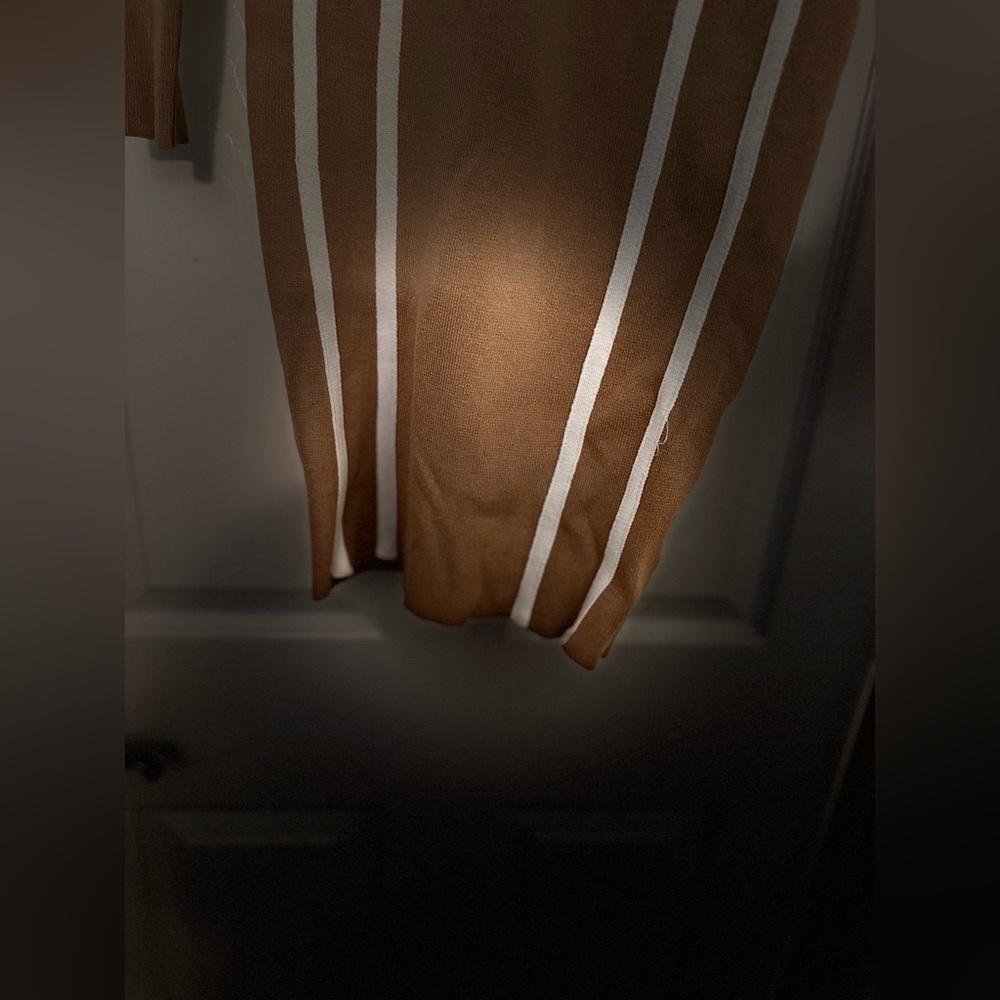 Elegant Tan and White Women's Dress - Picture 3 of 9